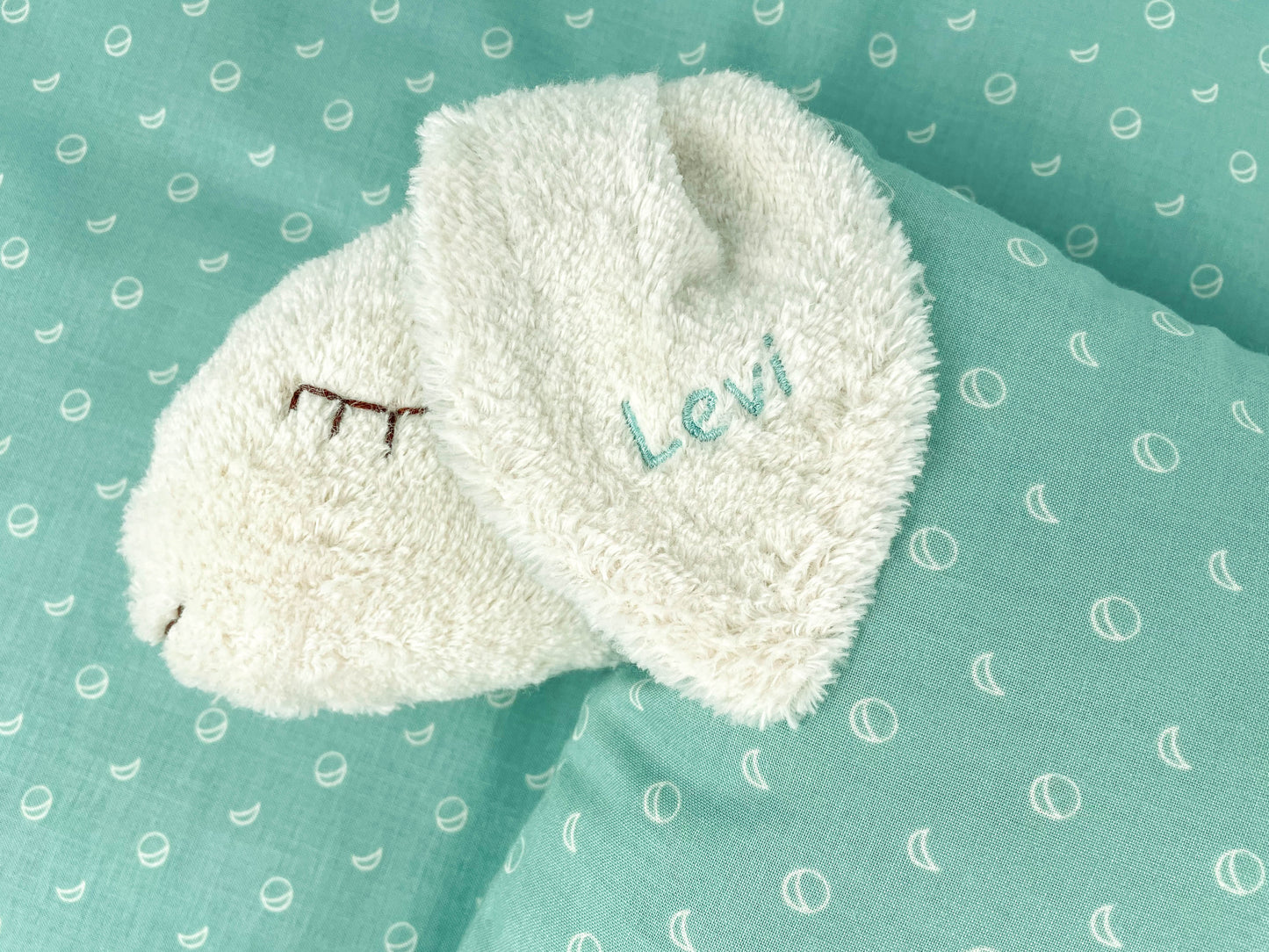 Schlafschaf 71 Mint mit Monden - Bobeli Kuschelkissen