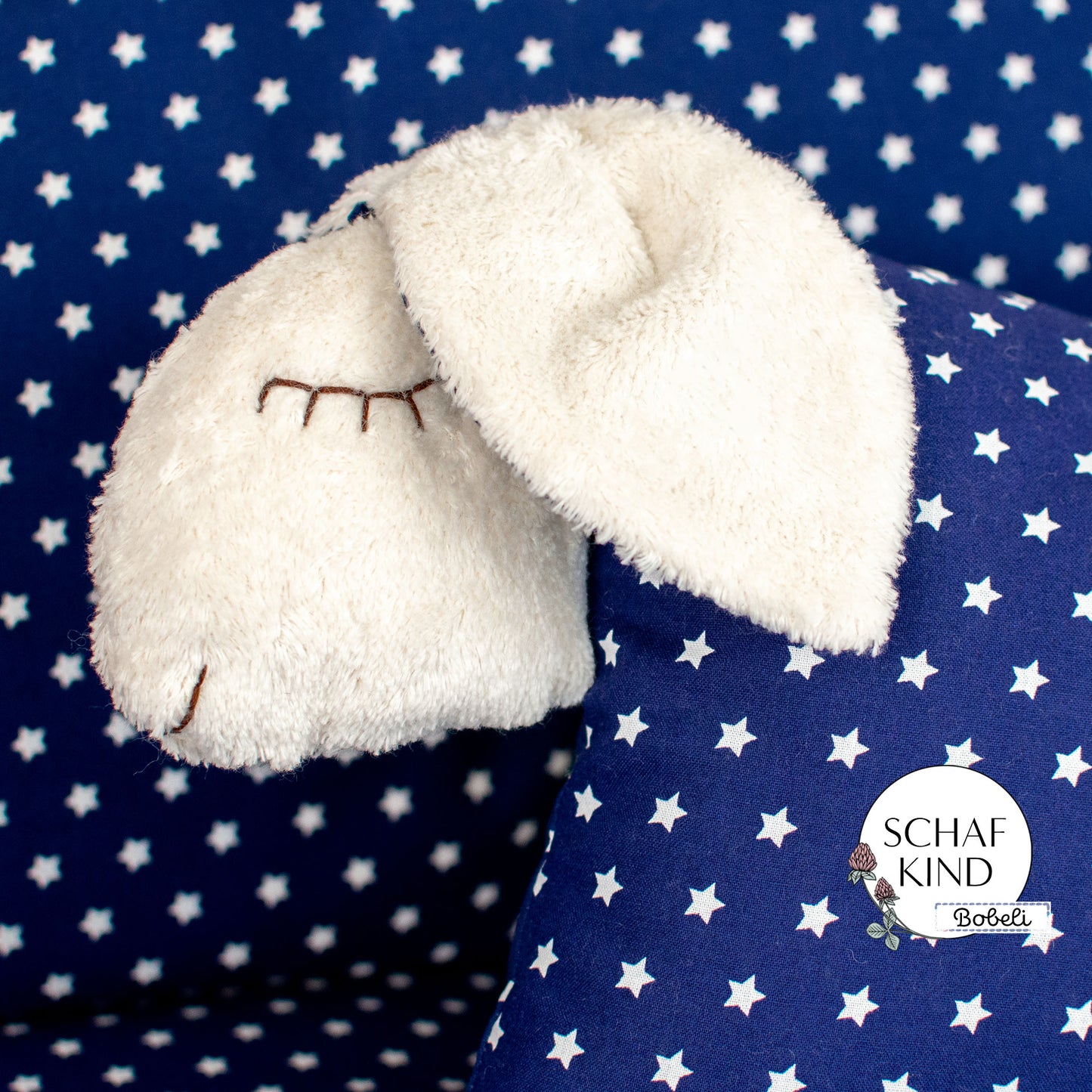 Schlafschaf 56 Dunkelblau mit Sternchen - Bobeli Kuschelkissen
