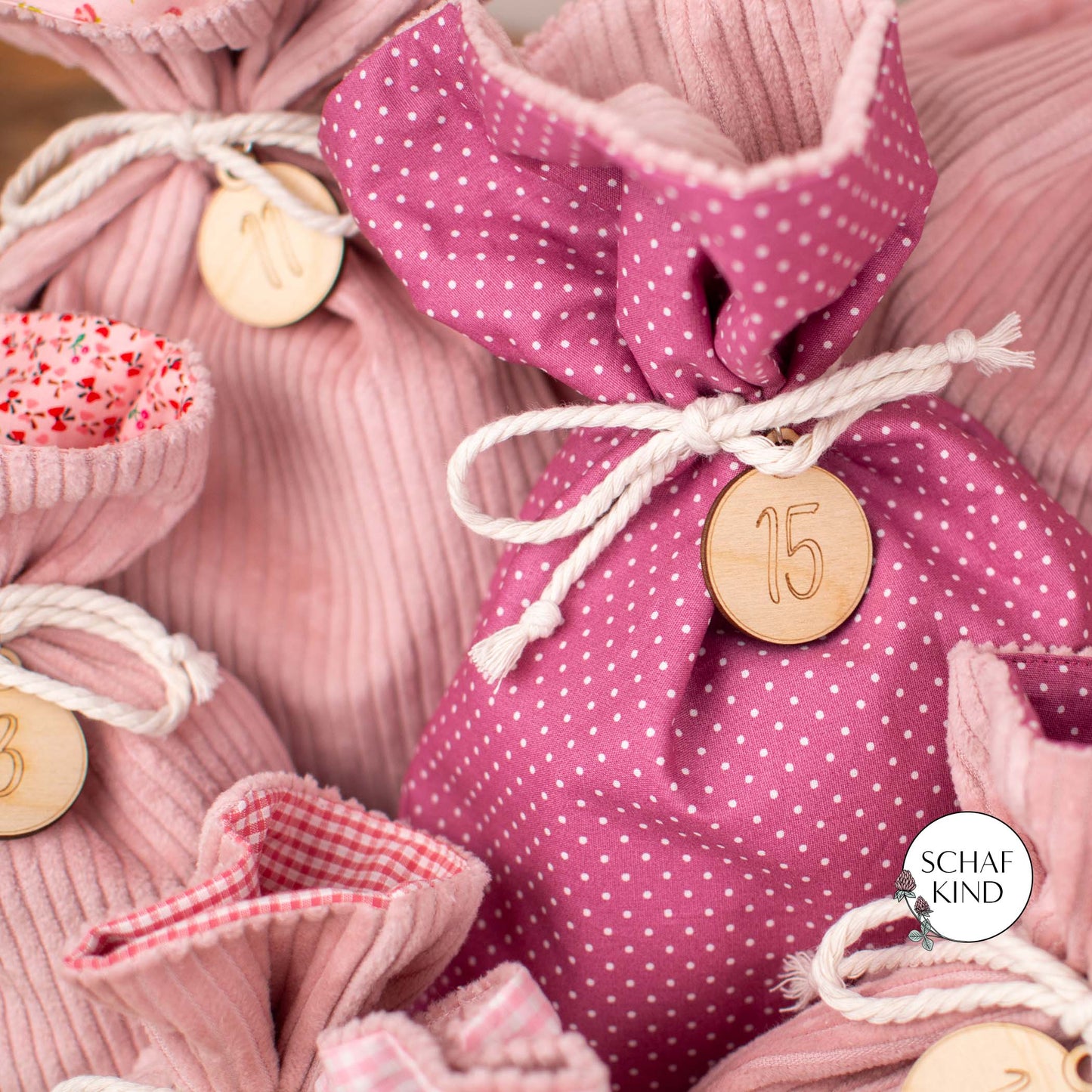 Luxus Adventskalender aus Cordstoff zum Befüllen, gefüttert - Rosa