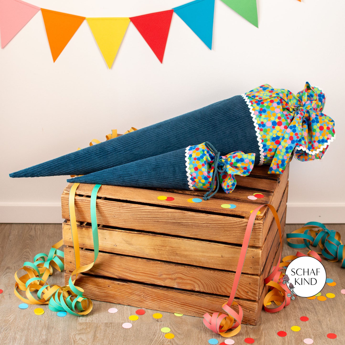 Kitatüte, Geschwistertüte aus Cordstoff - Blau mit Bunt - 35 cm